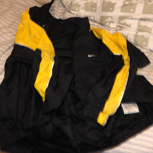 Other - nike black and yellow rain jacket